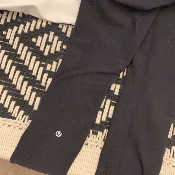 Lululemon Tight black leggings - Picture 3 of 3